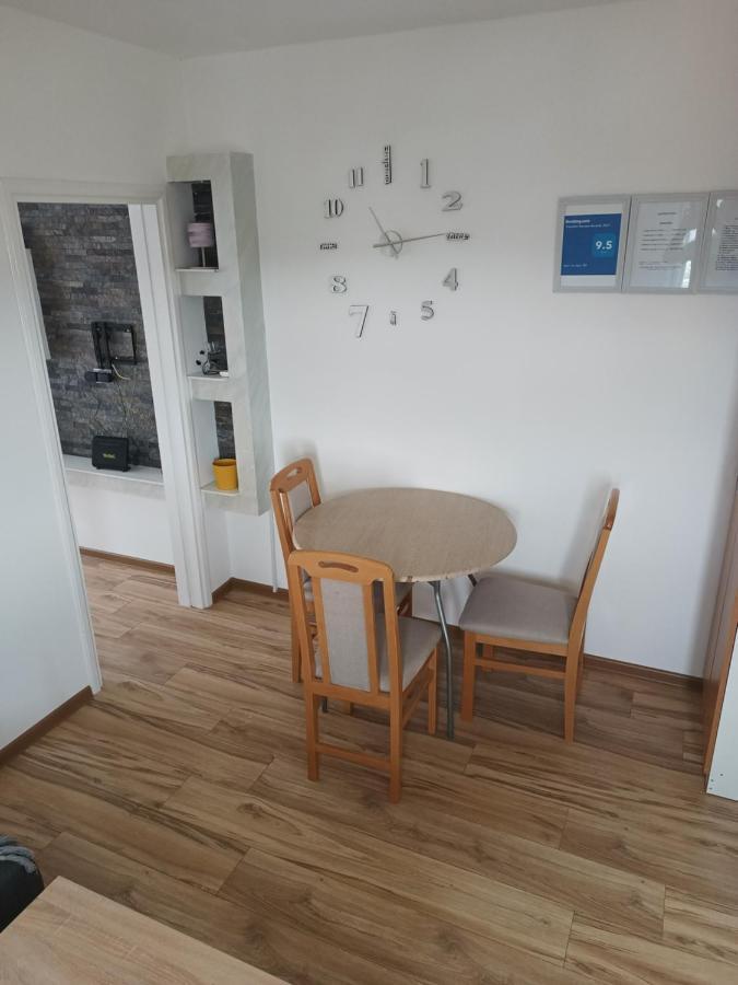 Stan Na Dan Im Apartment Užice Екстериор снимка