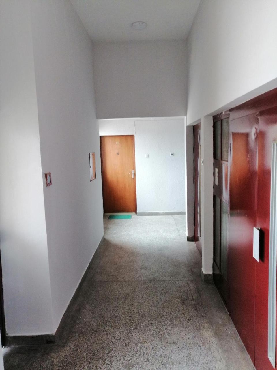 Stan Na Dan Im Apartment Užice Екстериор снимка